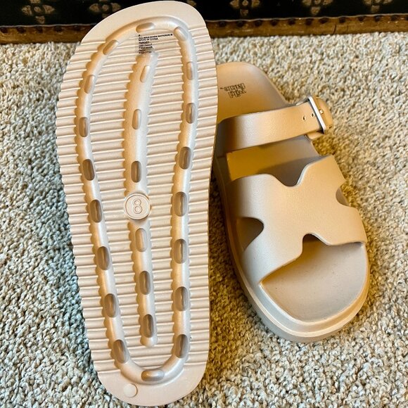 Target Wild Fable 'Maysen' Rubber Sandals, Taupe - Picture 4 of 4